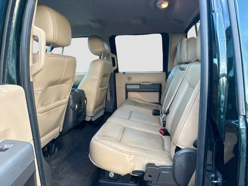 Used 2012 Ford F250 Lariat w/ Lariat Interior Pkg image 28