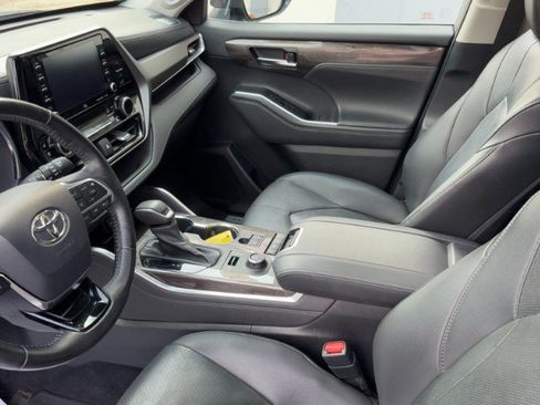 Used 2020 Toyota Highlander Limited AWD/4WD image 9