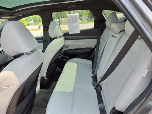 Used 2025 Hyundai Tucson Limited AWD/4WD image 30