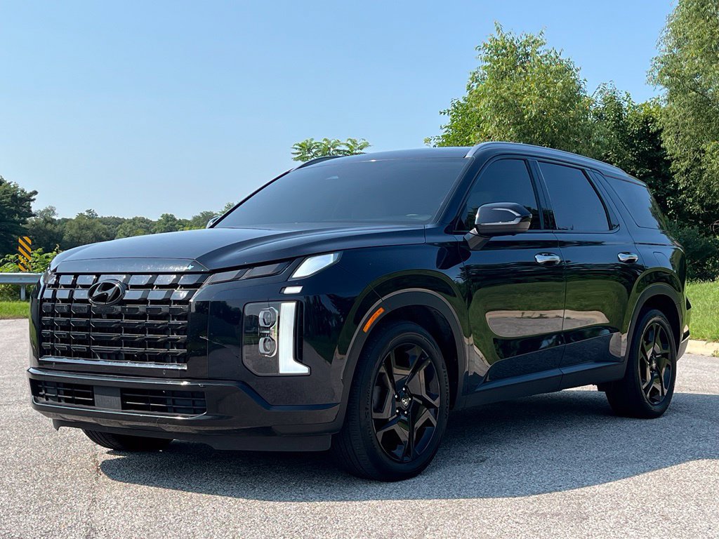 Used 2024 Hyundai Palisade Limited AWD/4WD image 3