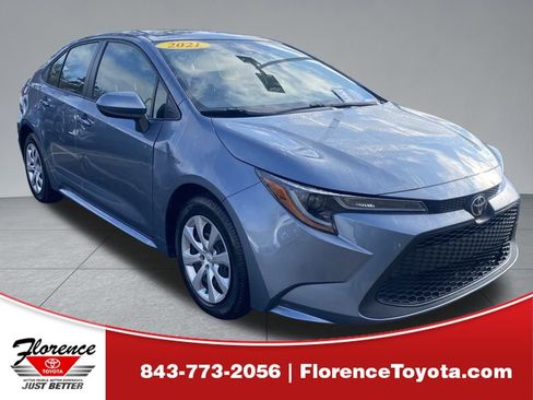 Used 2021 Toyota Corolla LE image 1