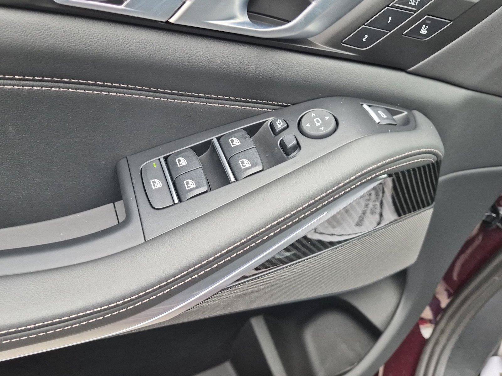 Used 2025 BMW X5 M60i AWD/4WD image 15