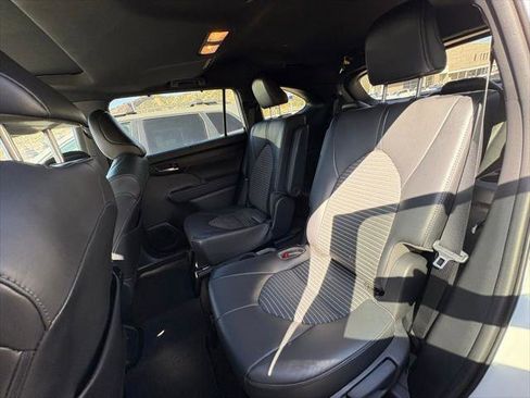 Certified 2021 Toyota Highlander XSE FWD image 27