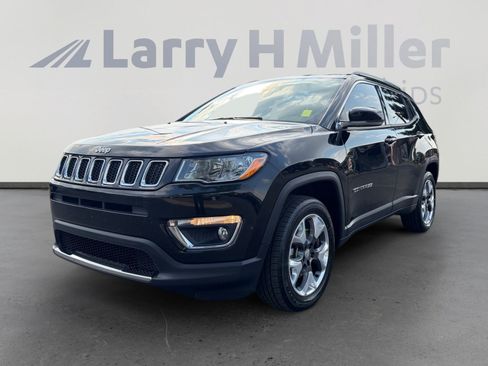 Used 2018 Jeep Compass Limited AWD/4WD image 1