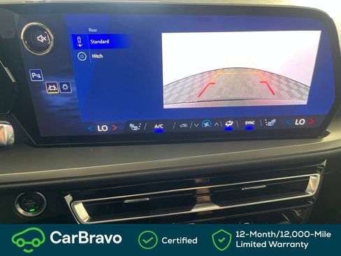 Used 2026 Chevrolet Traverse LT AWD/4WD image 31