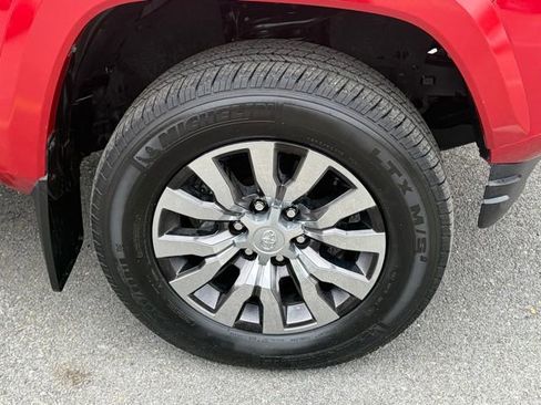 Used 2023 Toyota Tacoma Limited image 11