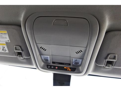 Used 2022 Chevrolet Equinox LT FWD image 24