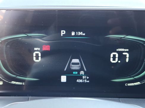 Certified 2024 Kia Telluride S w/ S Sunroof Package AWD/4WD image 14