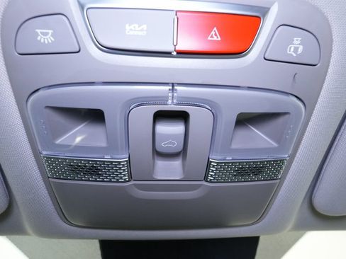 Used 2024 Kia Telluride EX w/ EX Captain's Chair Package image 48