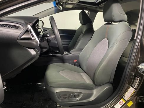 Certified 2018 Toyota Camry LE w/ Moonroof Package FWD image 10