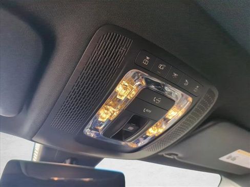 Used 2022 Mercedes-Benz CLA 250 4MATIC image 15