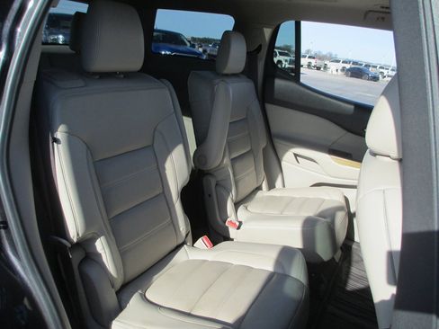 Used 2019 GMC Acadia Denali w/ Technology Package image 21