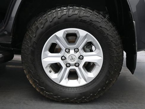Used 2014 Toyota 4Runner SR5 RWD image 19