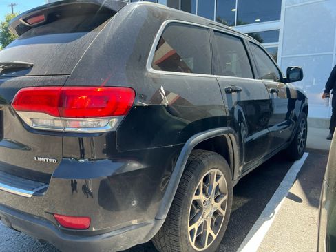Used 2019 Jeep Grand Cherokee Limited AWD/4WD image 9