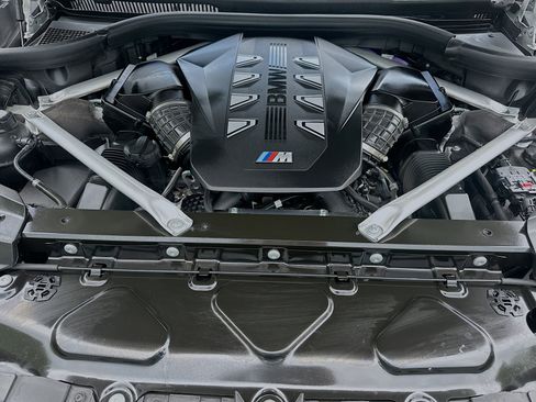 Certified 2025 BMW X7 M60i AWD/4WD image 34