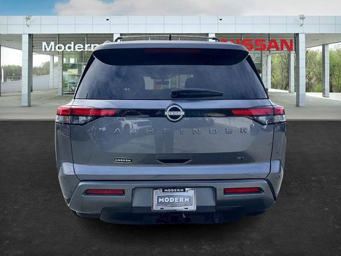 New 2026 Nissan Pathfinder SL image 6