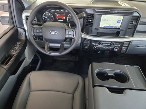 New 2025 Ford F550 4x4 Crew Cab image 21