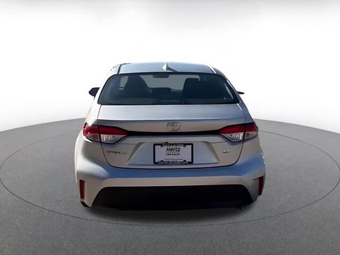 Used 2025 Toyota Corolla LE image 9