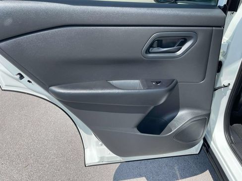 Used 2024 Nissan Rogue S AWD/4WD image 24