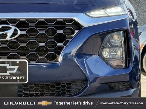 Used 2019 Hyundai Santa Fe SE image 4