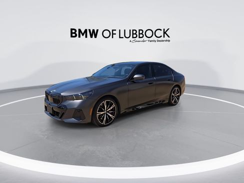Used 2024 BMW 540i xDrive w/ Executive Package AWD/4WD image 4