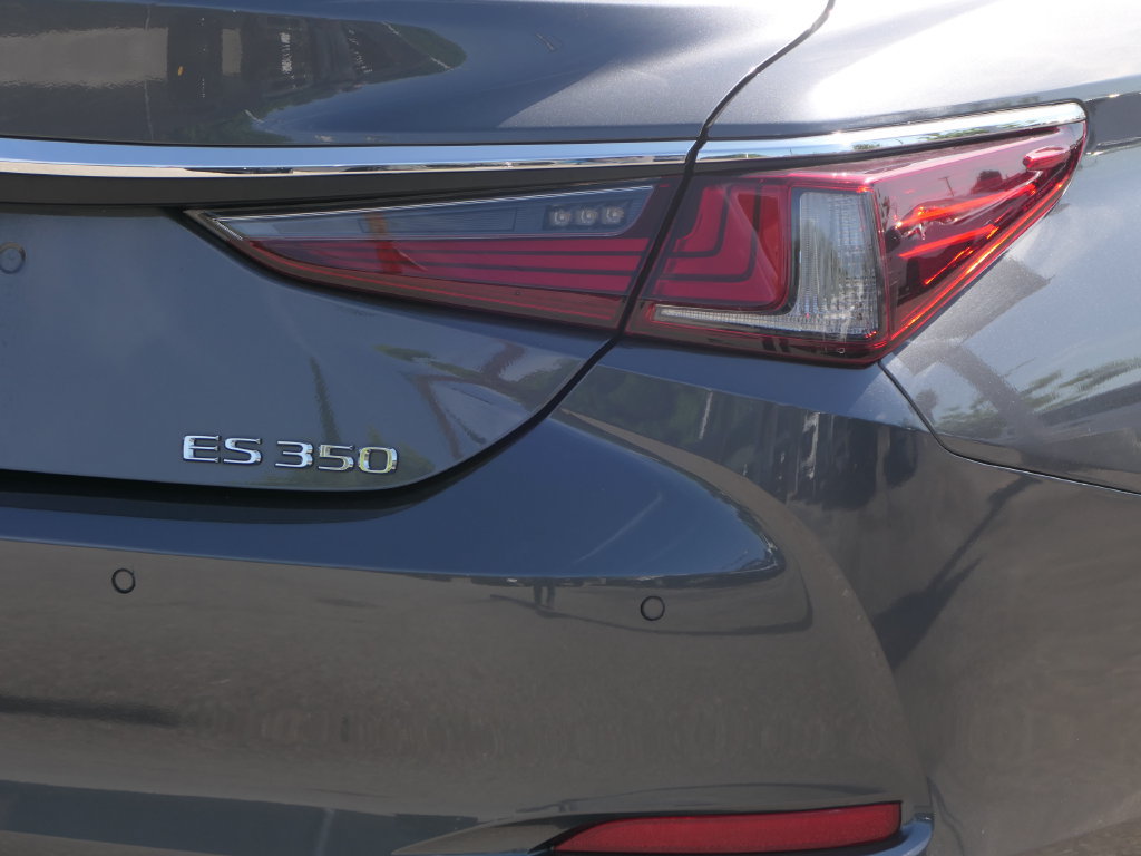 Used 2024 Lexus ES 350 w/ Premium Package FWD image 4