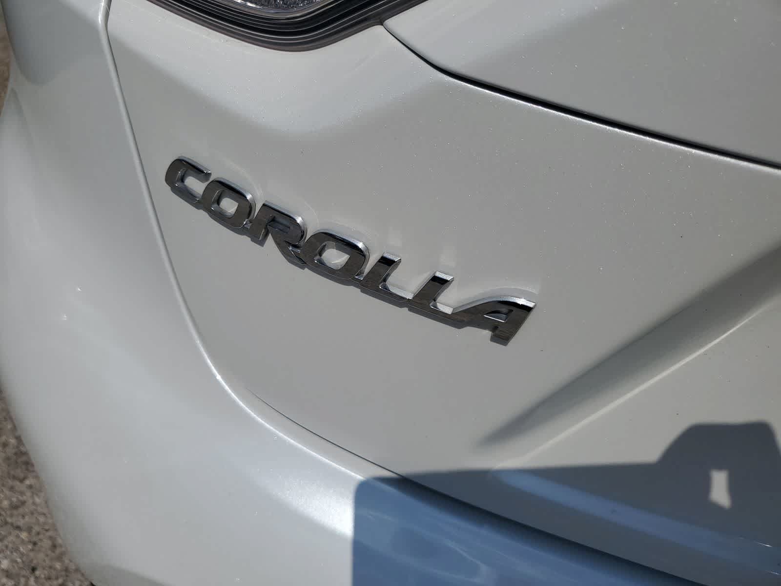 Used 2025 Toyota Corolla LE FWD image 10