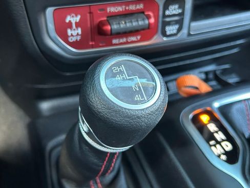 Certified 2023 Jeep Gladiator Rubicon image 59