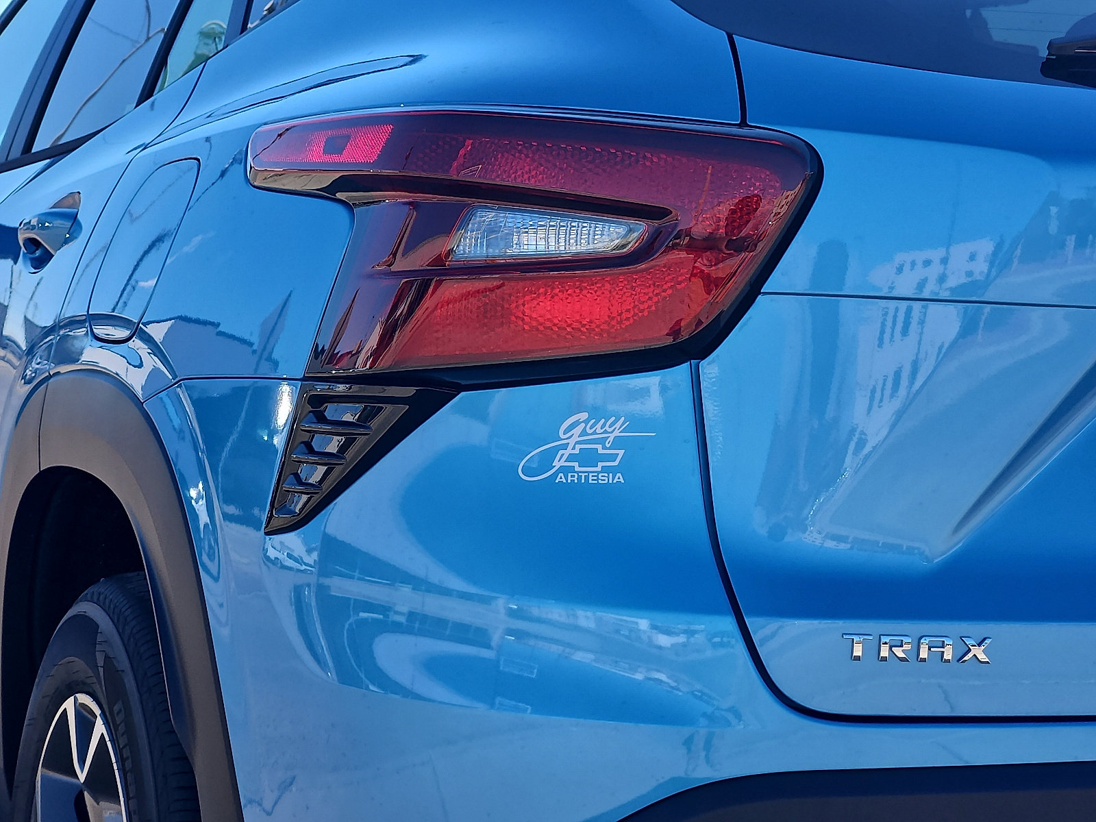 New 2026 Chevrolet Trax LT w/ LT Convenience Package FWD image 9
