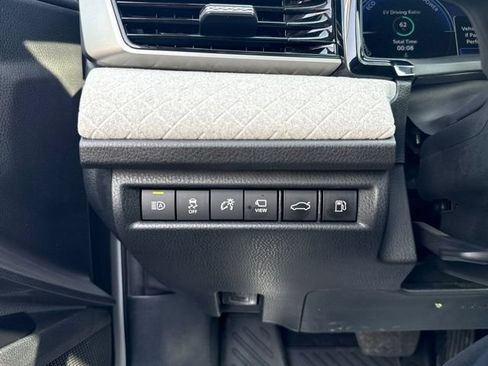 Used 2025 Toyota Camry XLE w/ Premium Plus Package FWD image 17