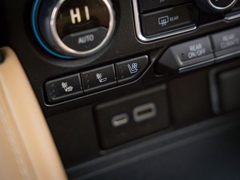 Used 2022 Chevrolet Tahoe Premier image 25