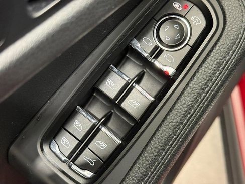 Used 2019 Porsche Macan S image 25