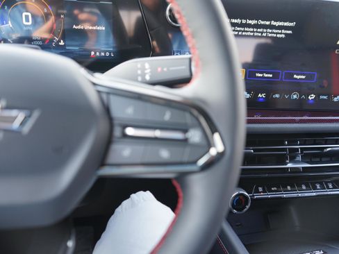 New 2026 Chevrolet Traverse RS image 13