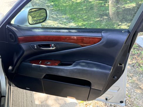 Used 2008 Lexus LS 460 RWD image 26