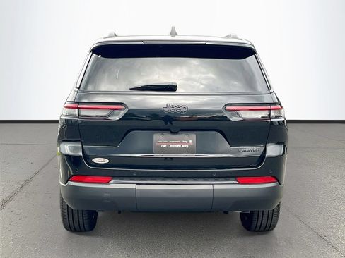 Certified 2025 Jeep Grand Cherokee L Limited w/ Black Appearance Package RWD image 6