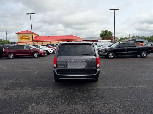 Used 2018 Dodge Grand Caravan GT FWD image 4