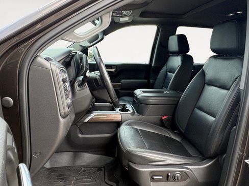 Used 2021 Chevrolet Silverado 1500 RST AWD/4WD image 2