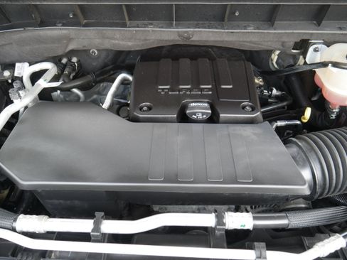 Certified 2023 Chevrolet Silverado 1500 LT AWD/4WD image 11