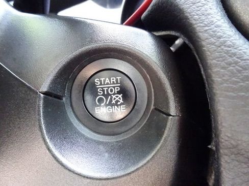 Used 2019 Jeep Compass Trailhawk w/ Leather Interior Group AWD/4WD image 26