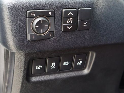 Used 2023 Lexus GX 460 Premium image 25