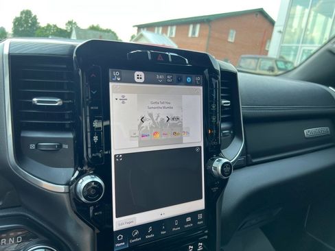 Used 2023 RAM 1500 Laramie image 12