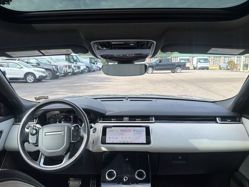 Used 2020 Land Rover Range Rover Velar R-Dynamic S AWD/4WD image 12