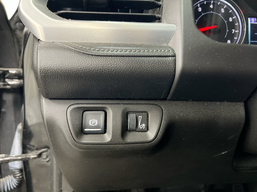 Used 2017 GMC Acadia SLT FWD image 19
