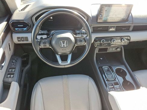 Used 2023 Honda Pilot Touring image 12