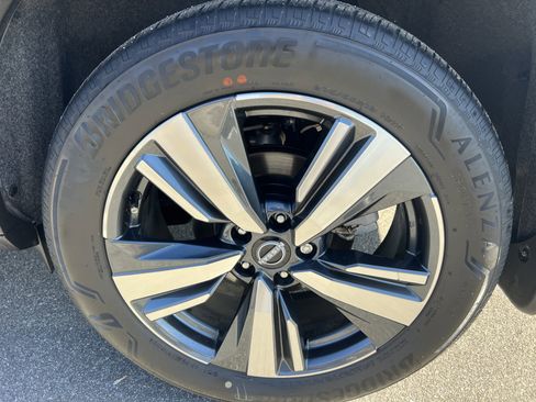 Certified 2023 Nissan Rogue Platinum w/ Platinum Premium Package image 10