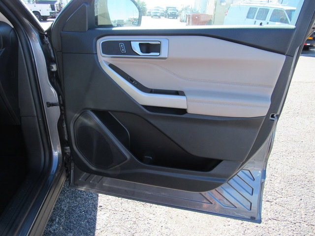Used 2022 Ford Explorer XLT AWD/4WD image 12