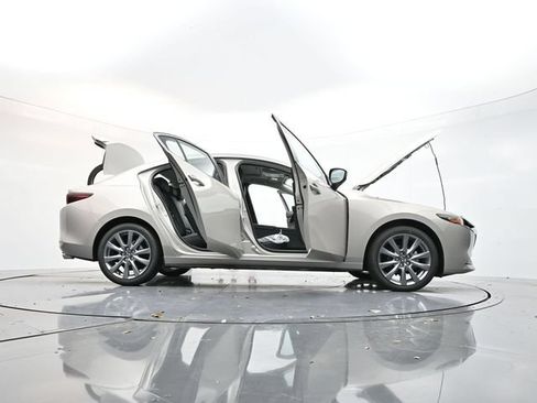 New 2026 MAZDA MAZDA3 2.5 S Sedan w/ Preferred Pkg FWD image 31
