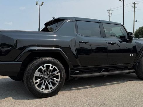 Used 2024 GMC Hummer EV 3X AWD/4WD image 8