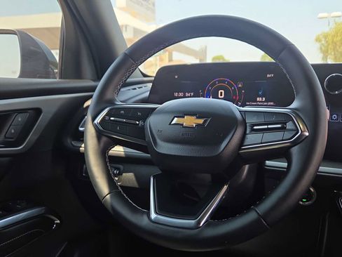 Used 2024 Chevrolet Traverse LT FWD image 19