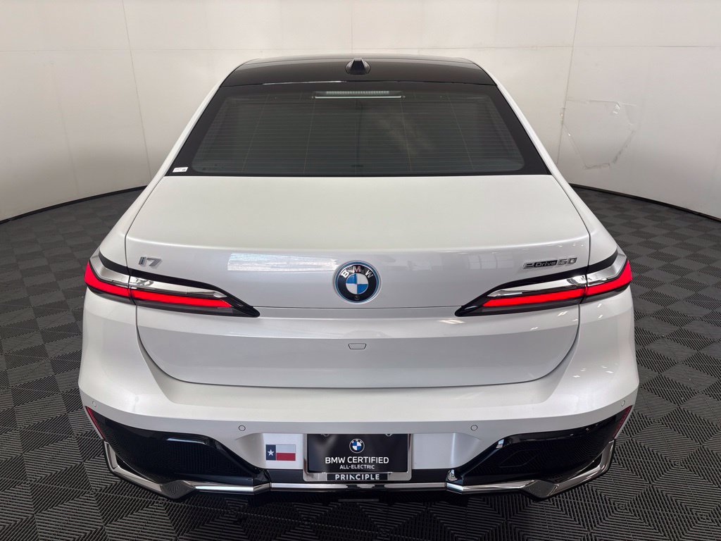 Certified 2024 BMW i7 eDrive50 w/ M Sport Package RWD image 6